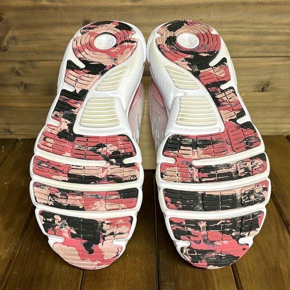 Under Armour Charged Assert 9 (size 8) - Picture 6 of 8